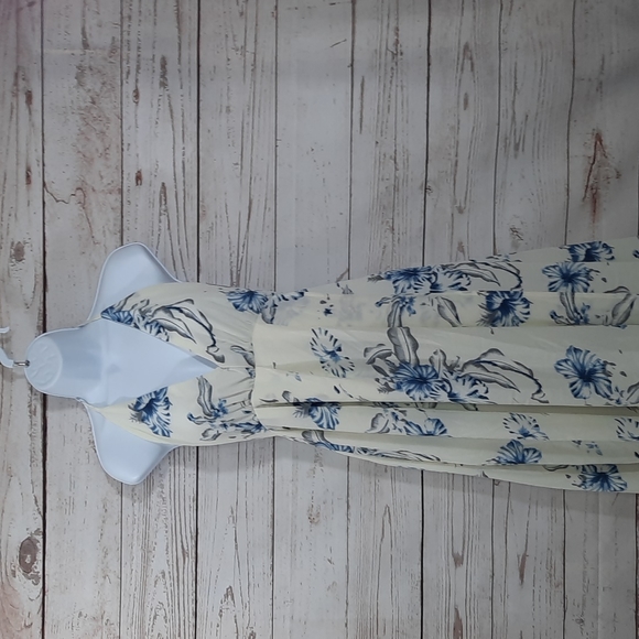 Dresses & Skirts - Bohemian chic flowering maxi dress/ BOHO